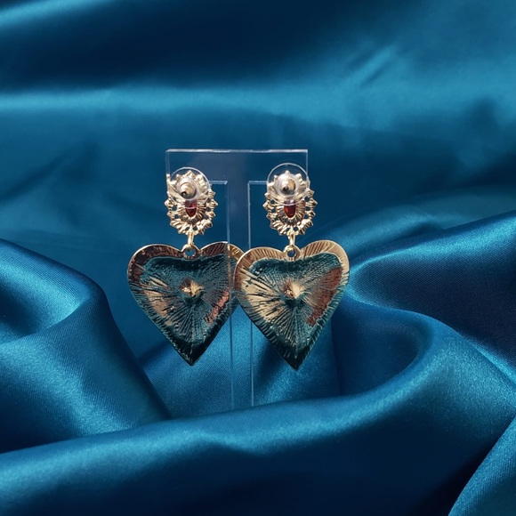 Evil Eye Heart Shaped Earrings - Picture 2 of 3